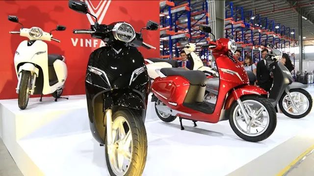 Xe máy điện ngày càng hút khách Việt